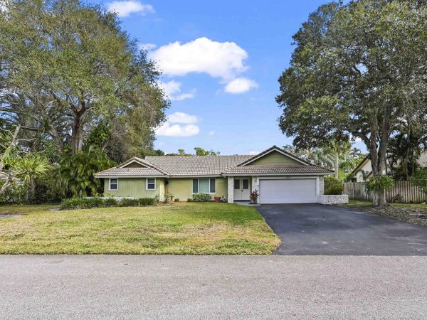 2009 SW 36th Avenue, Delray Beach, FL 33445