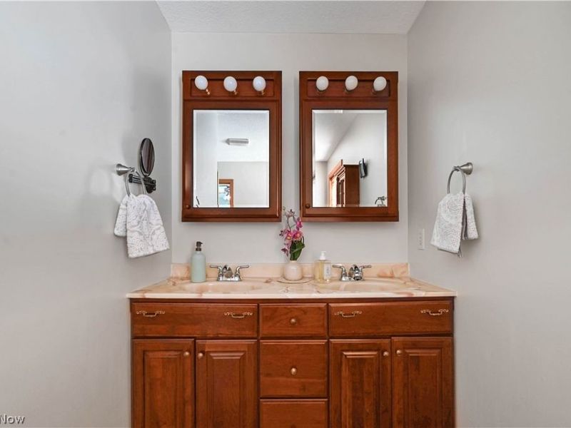 2370 Davis Peck Road, Cortland, OH 44410 Photo 25