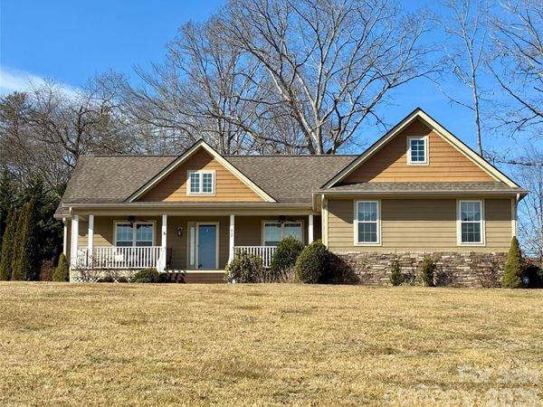 72 River Breeze Lane, Etowah, NC 28729