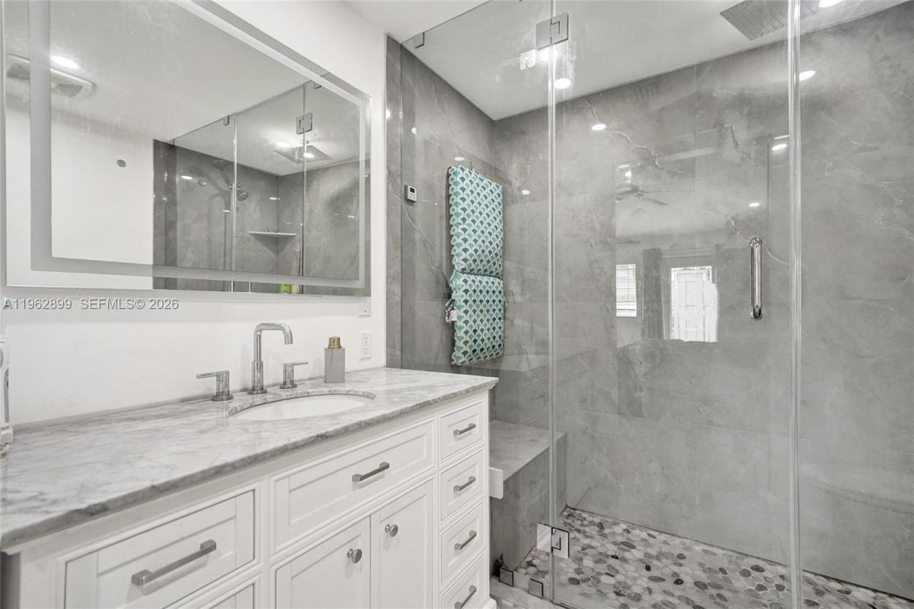 2001 N 22nd Ave, Hollywood, FL 33020 Photo