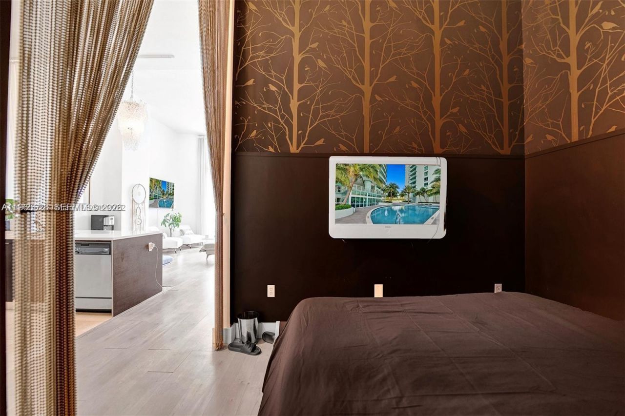 1900 N Bayshore Dr , Unit 508, Miami, FL 33132 Photo