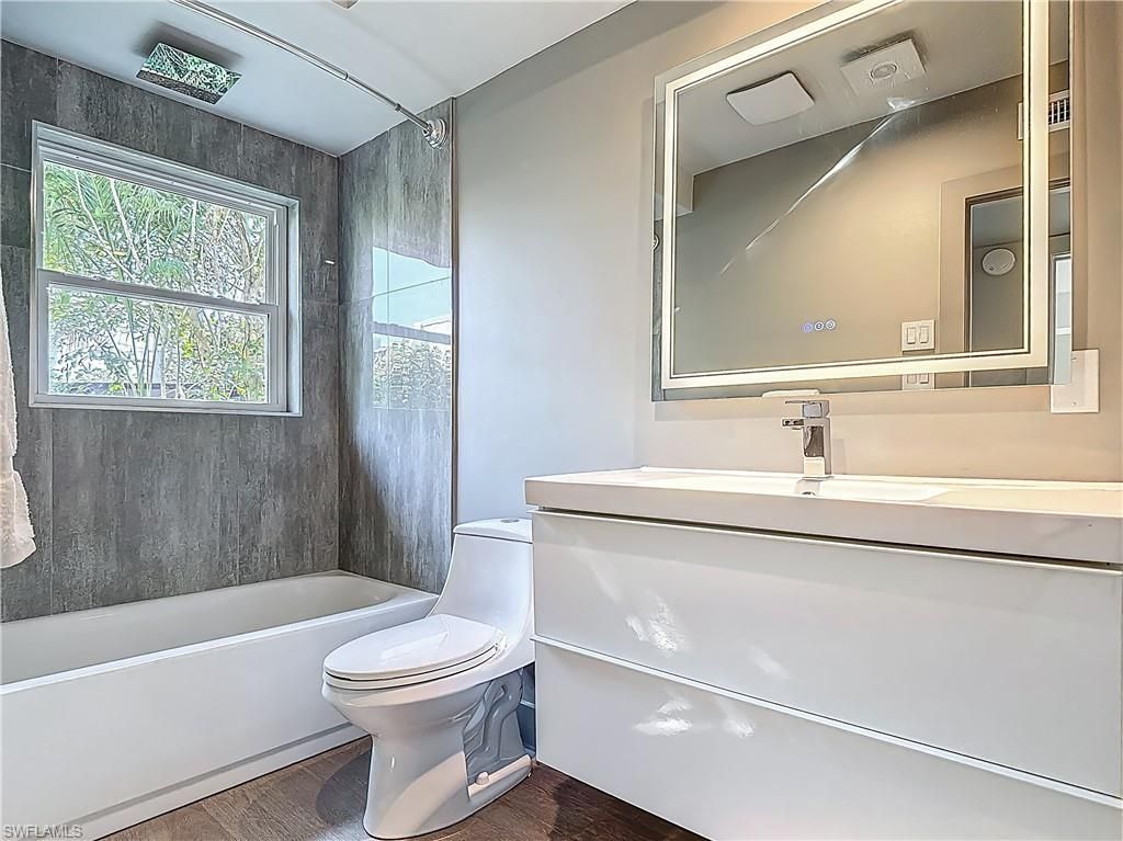 2544 1st St, Unit 102, Fort Myers, FL 33901 Photo