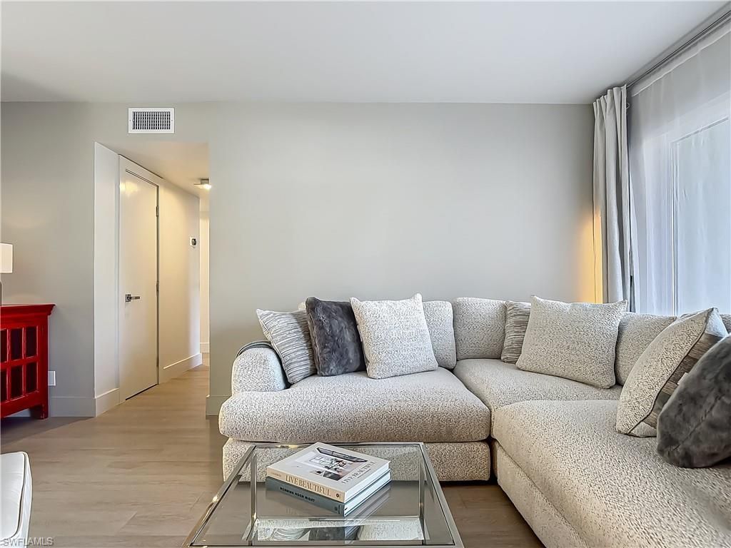 2544 1st St, Unit 102, Fort Myers, FL 33901 Photo
