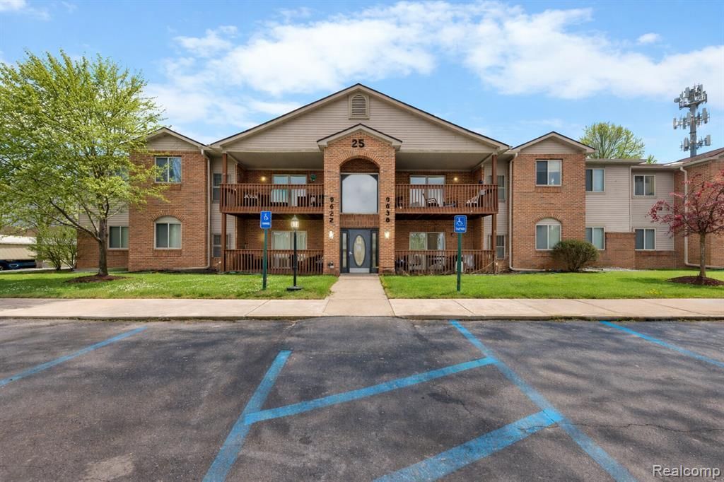 9624 Sawgrass Court Van Buren Township, MI 48111