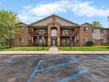 9624 Sawgrass Court, Van Buren Twp, MI 48111