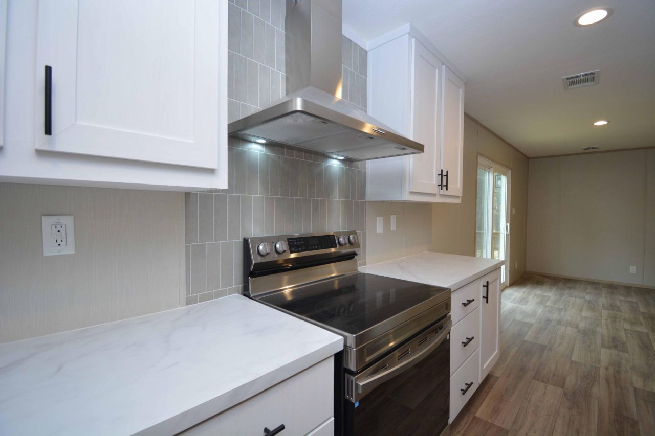 1069 Wild Rose Court Photo 17