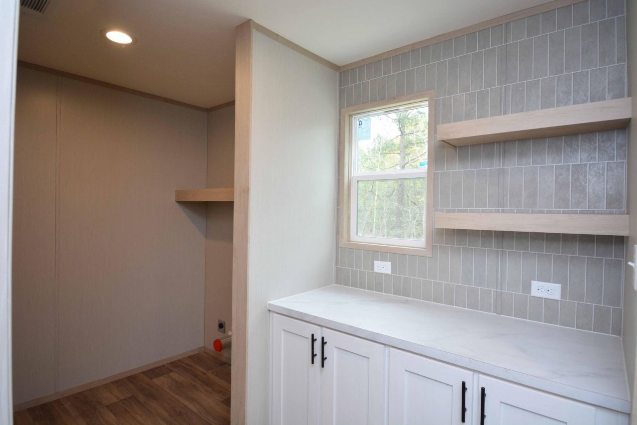 1069 Wild Rose Court Photo 25