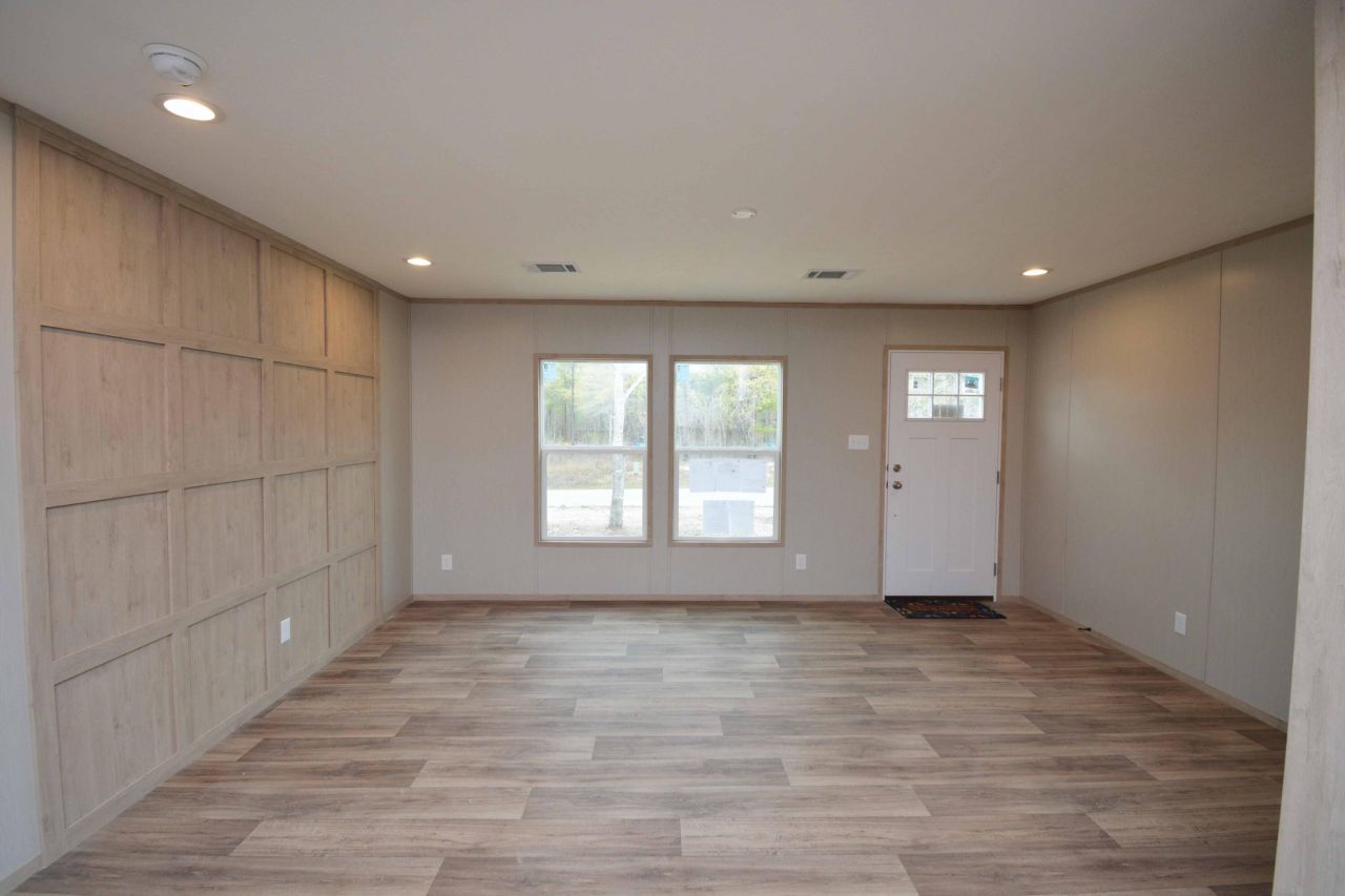 1069 Wild Rose Court Photo 4