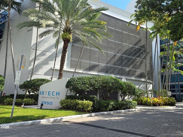 2950 NE 188th St, Unit 110, Miami, FL 33180