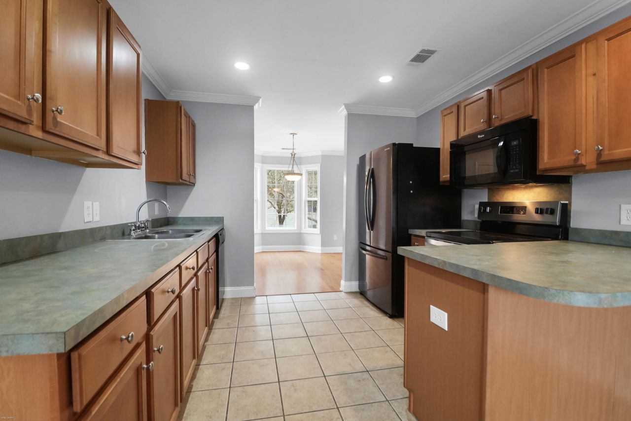 4008 Radcliffe Place Drive Photo 10