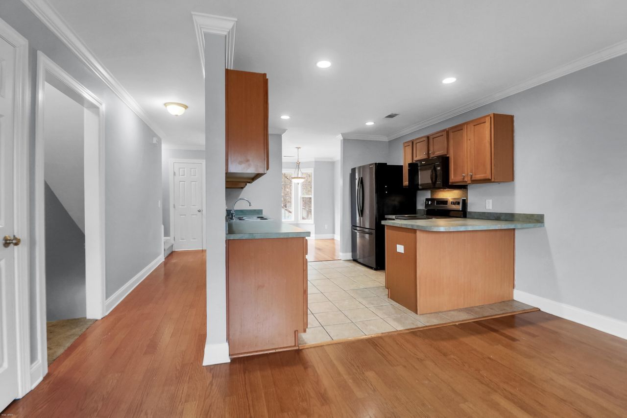 4008 Radcliffe Place Drive Photo 8