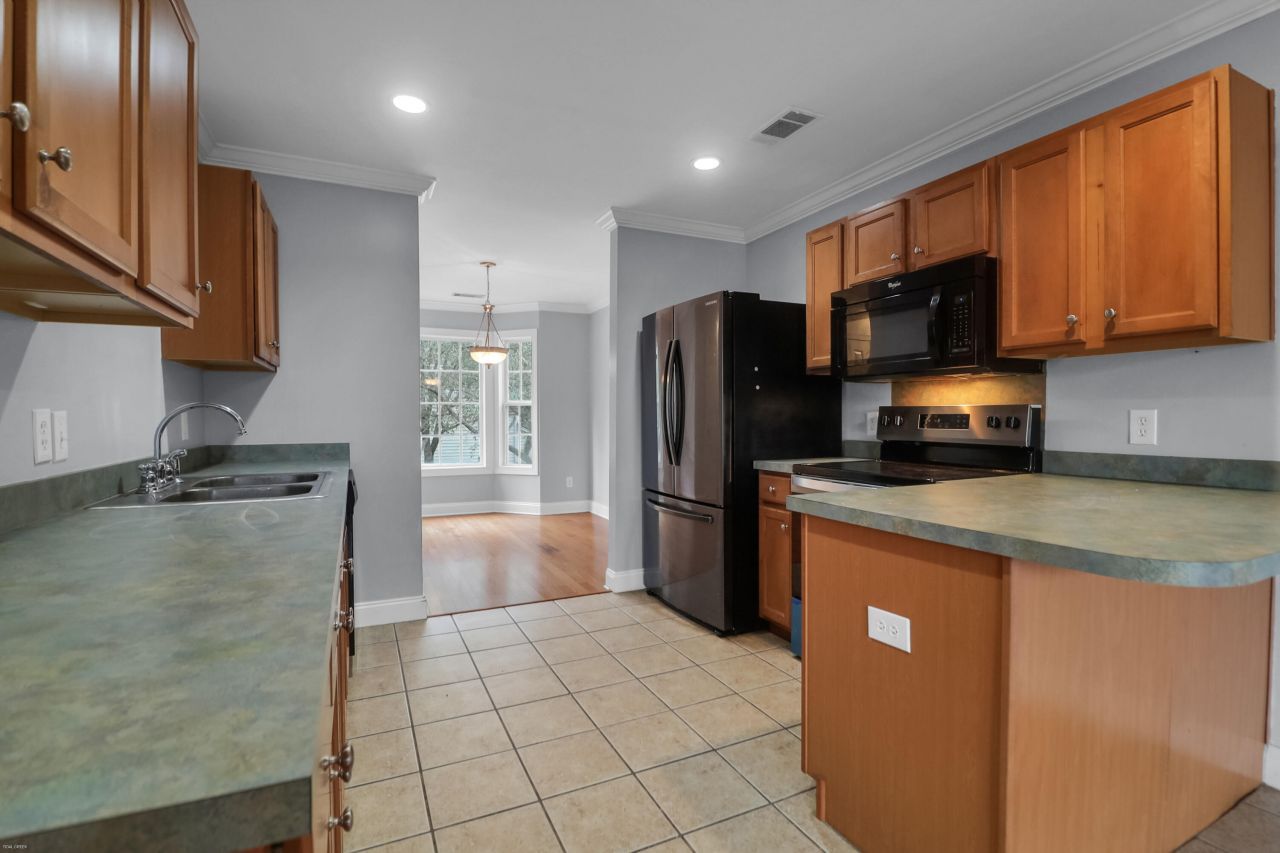 4008 Radcliffe Place Drive Photo 9