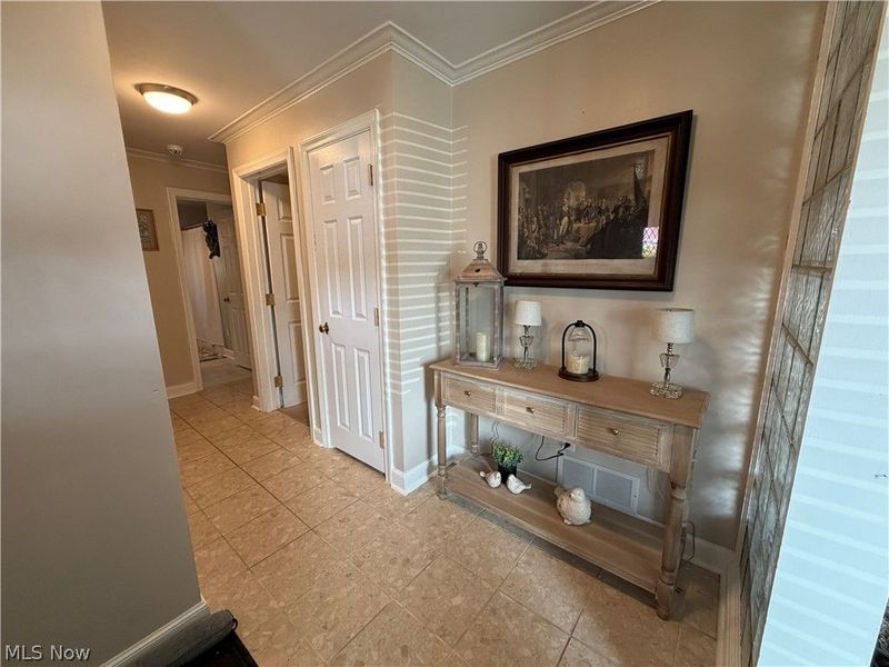 3252 Stahl Avenue NW, Massillon, OH 44646 Photo 2