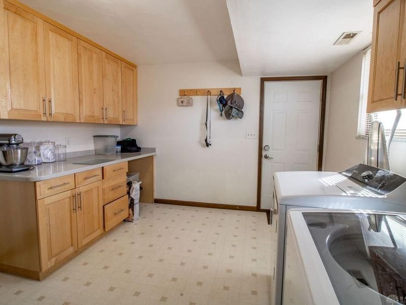 5943 Green Crest Drive, Fairfield Township, OH 45011 Photo 13