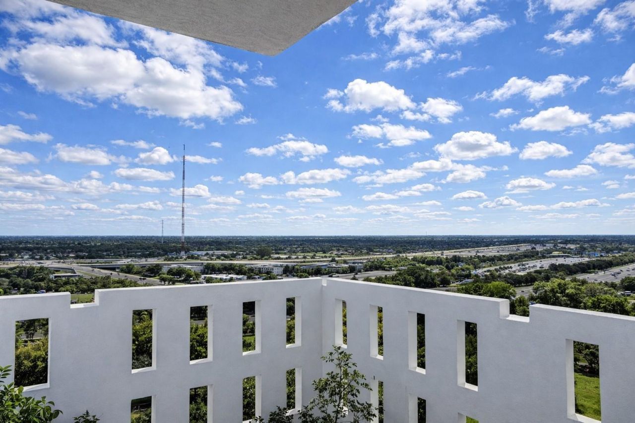 4350 Hillcrest Drive, Unit 1001   100, Hollywood, FL 33021 Photo