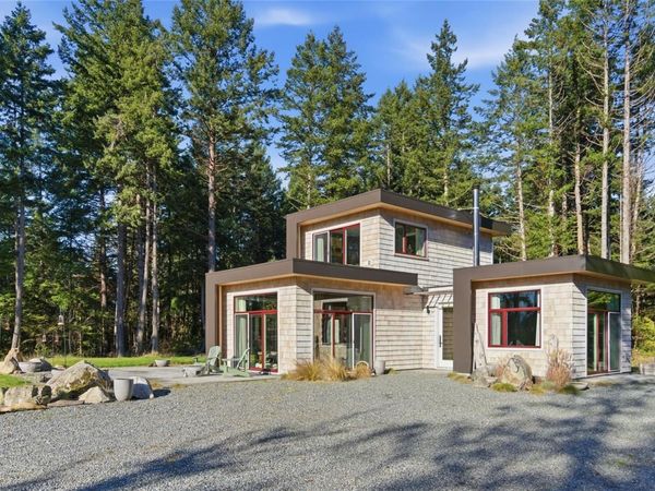 1805 Stalker Rd, Gabriola Island, BC V0R 1X7