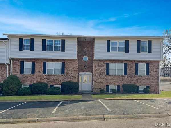 730 Horn Street , Unit 102, Washington, MO 63090