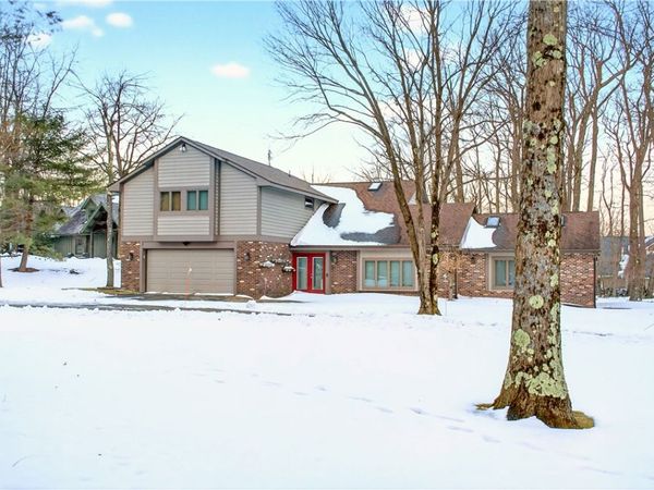 1738 Snowfield Drive, Somerset, PA 15502