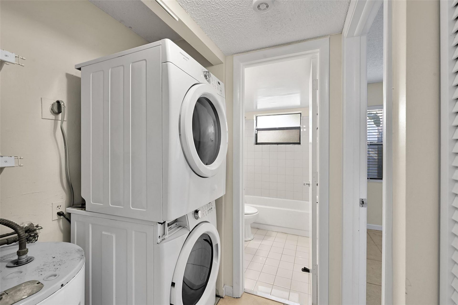 9866 Nob Hill Court, Unit 9866, Sunrise, FL 33351 Photo