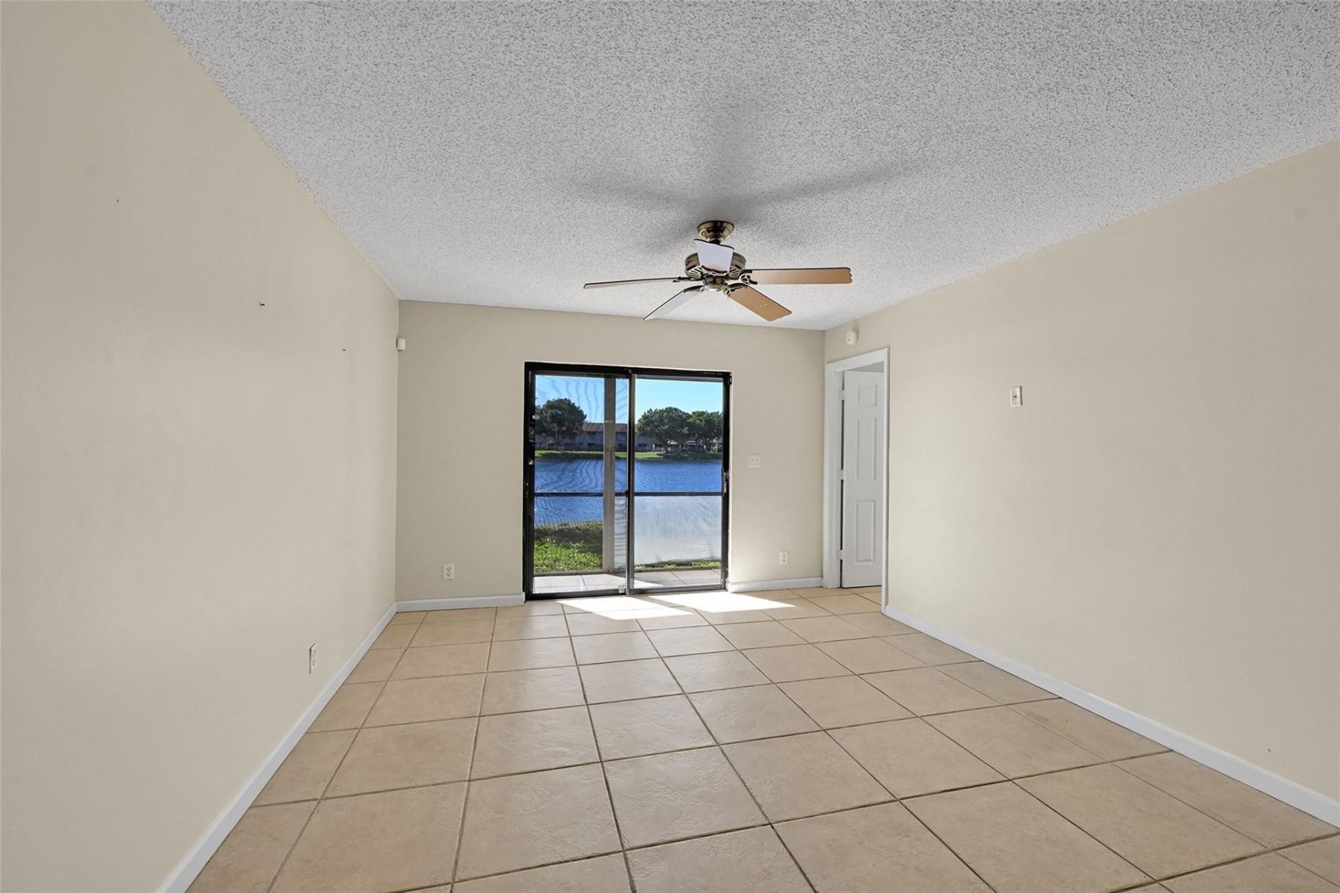 9866 Nob Hill Court, Unit 9866, Sunrise, FL 33351 Photo