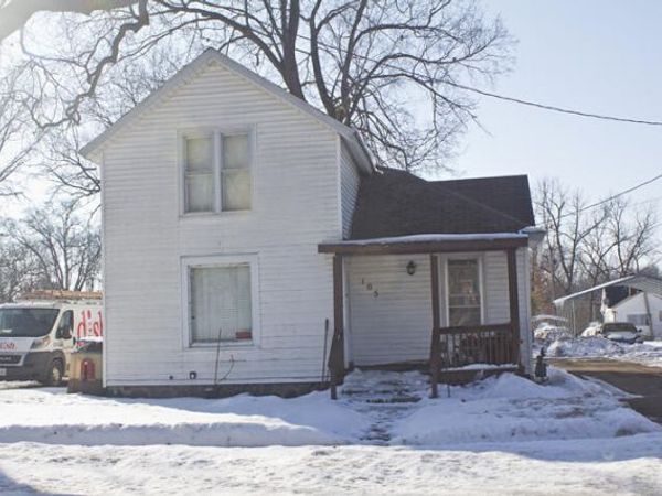 105 Pokagon Street, Dowagiac, MI 49047