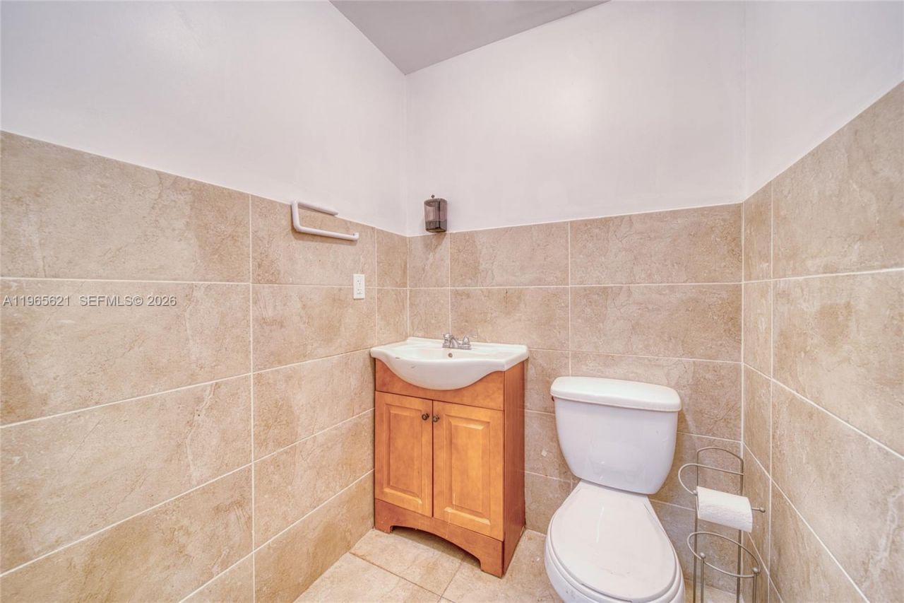 12107 SW 131st Ave , Miami, FL 33186 Photo