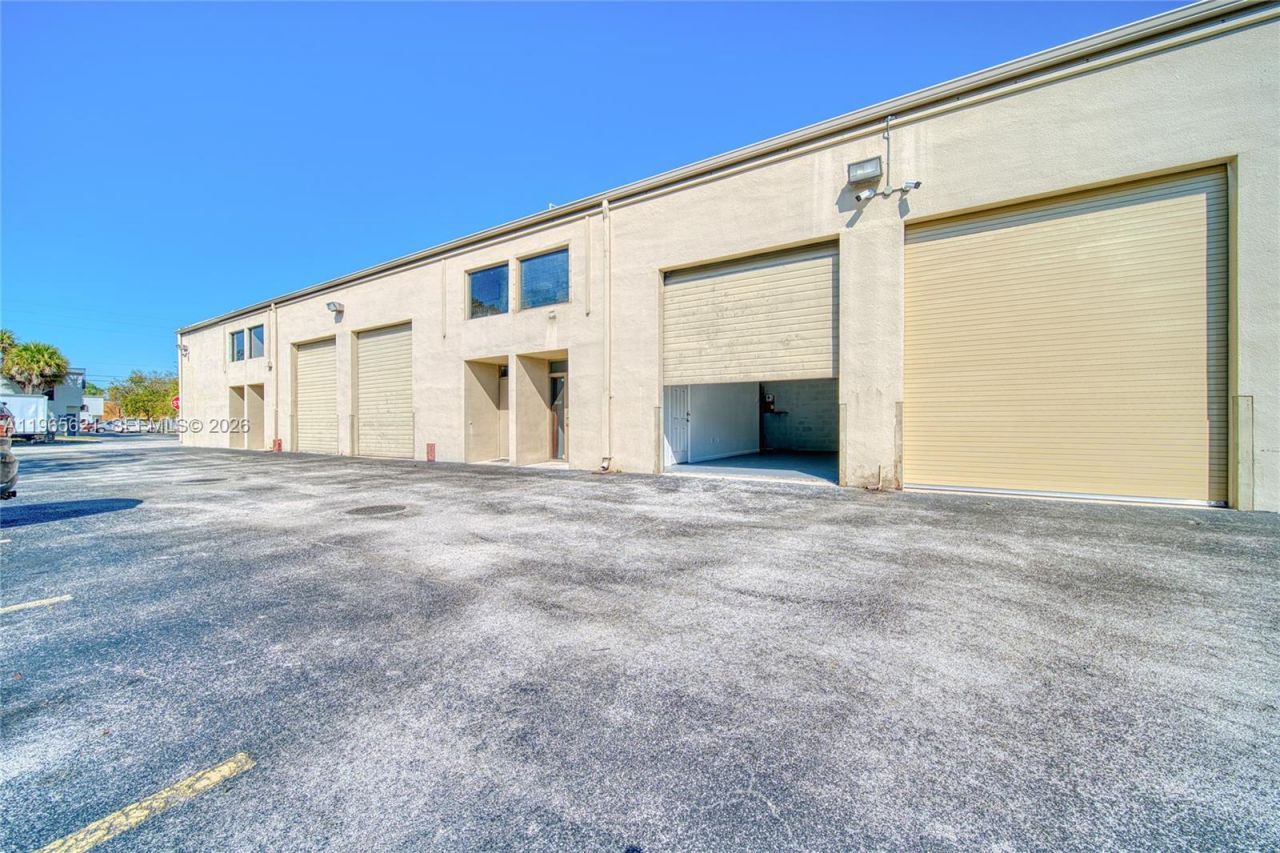 12107 SW 131st Ave , Miami, FL 33186 Photo