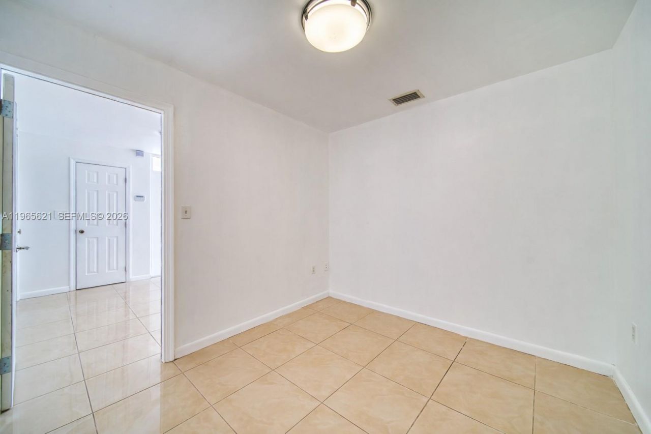 12107 SW 131st Ave , Miami, FL 33186 Photo