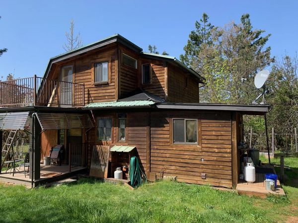 282 Reagor Lane, Cave Junction, OR 97523