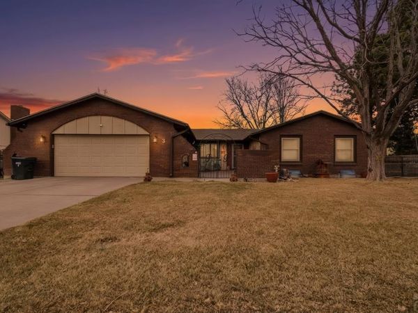 3 Queensbridge Dr, Pueblo, CO 81001