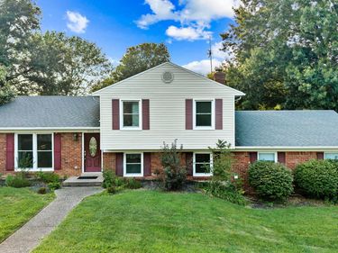 8010 Northern Spy Drive, Louisville, KY 40228