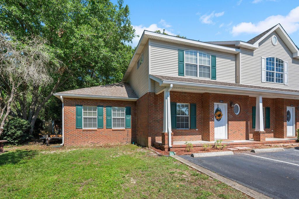 1901 Cottage Grove Lane, Unit 1, Niceville, FL 32578 Main Photo