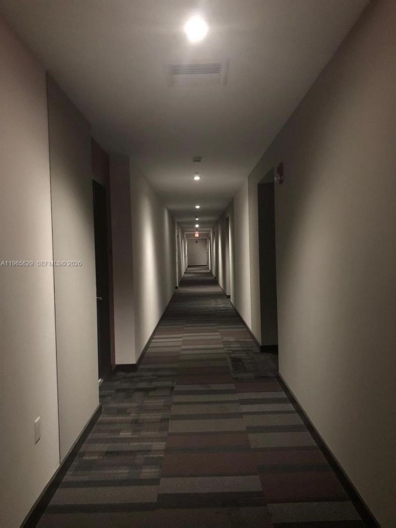 151 SE 1st St, Unit 1808, Miami, FL 33131 Photo