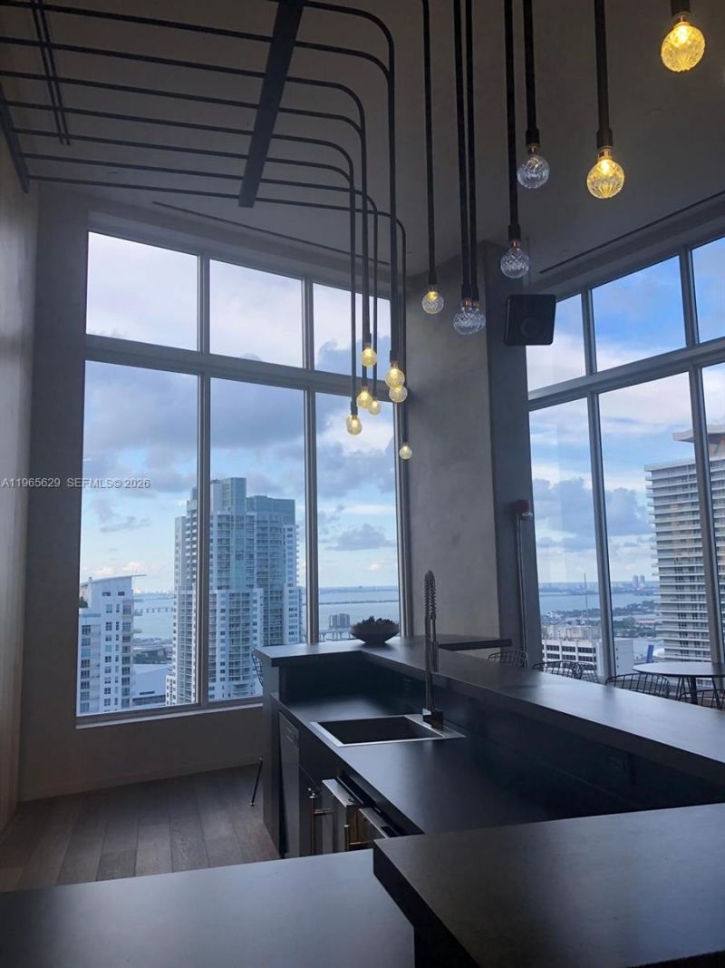 151 SE 1st St, Unit 1808, Miami, FL 33131 Photo