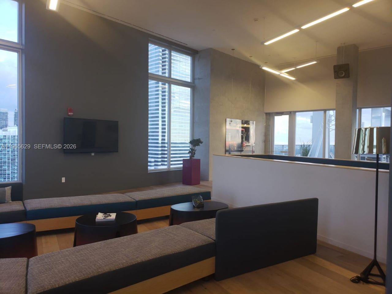 151 SE 1st St, Unit 1808, Miami, FL 33131 Photo