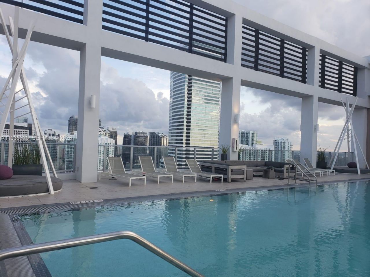 151 SE 1st St, Unit 1808, Miami, FL 33131 Photo