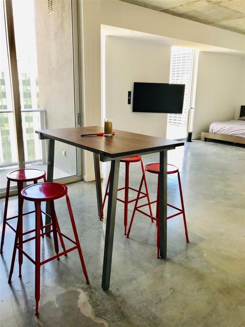 151 SE 1st St, Unit 1808, Miami, FL 33131 Photo