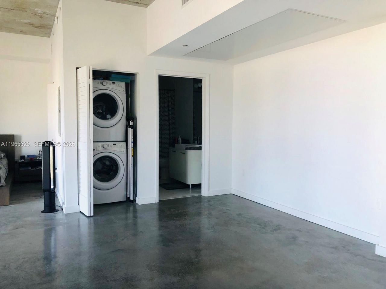 151 SE 1st St, Unit 1808, Miami, FL 33131 Photo