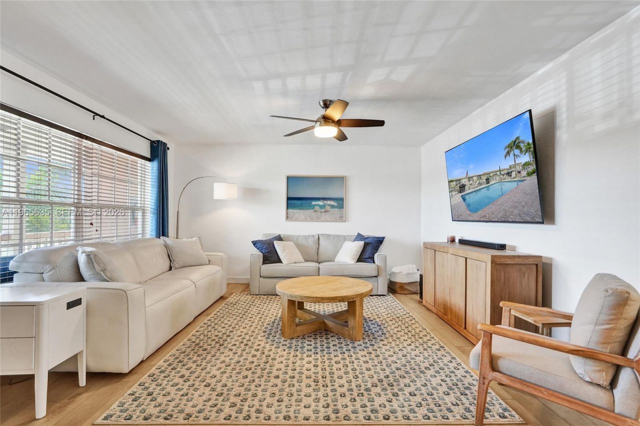 934 SE 9th Ave , Unit 17, Pompano Beach, FL 33060 Photo