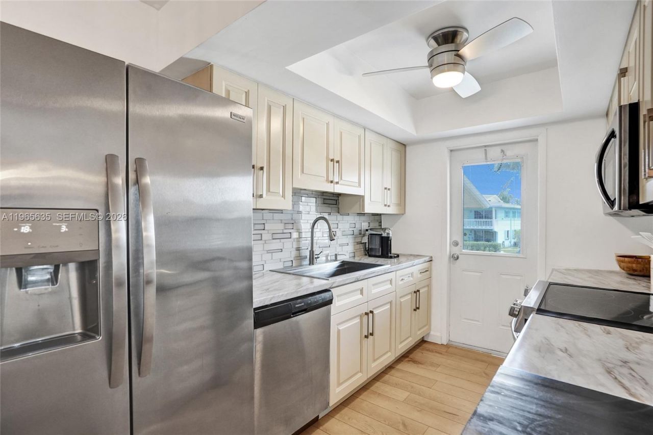 934 SE 9th Ave , Unit 17, Pompano Beach, FL 33060 Photo