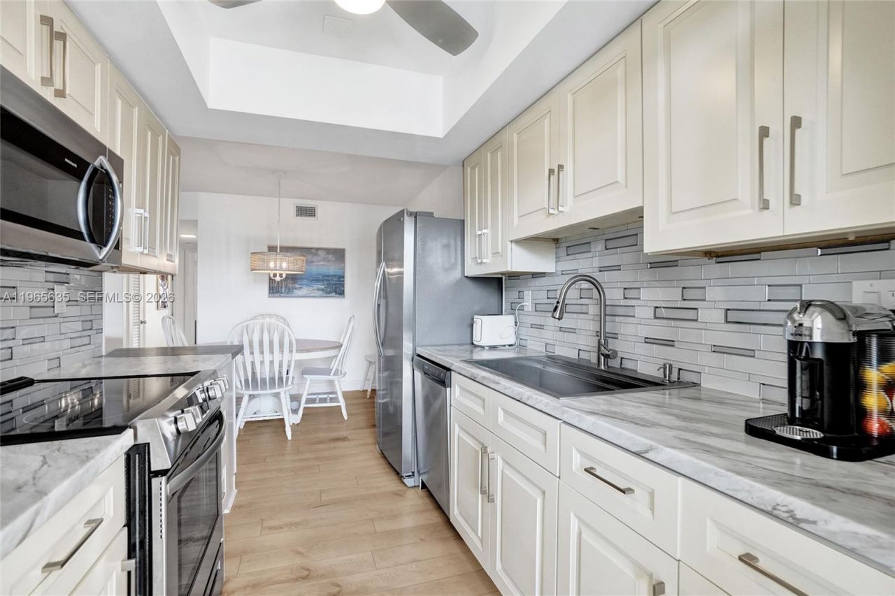 934 SE 9th Ave , Unit 17, Pompano Beach, FL 33060 Photo