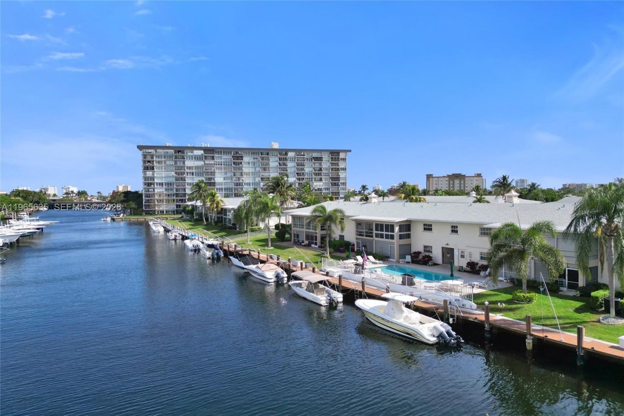 934 SE 9th Ave , Unit 17, Pompano Beach, FL 33060 Photo