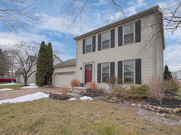 100 Quarry Court, Delaware, OH 43015