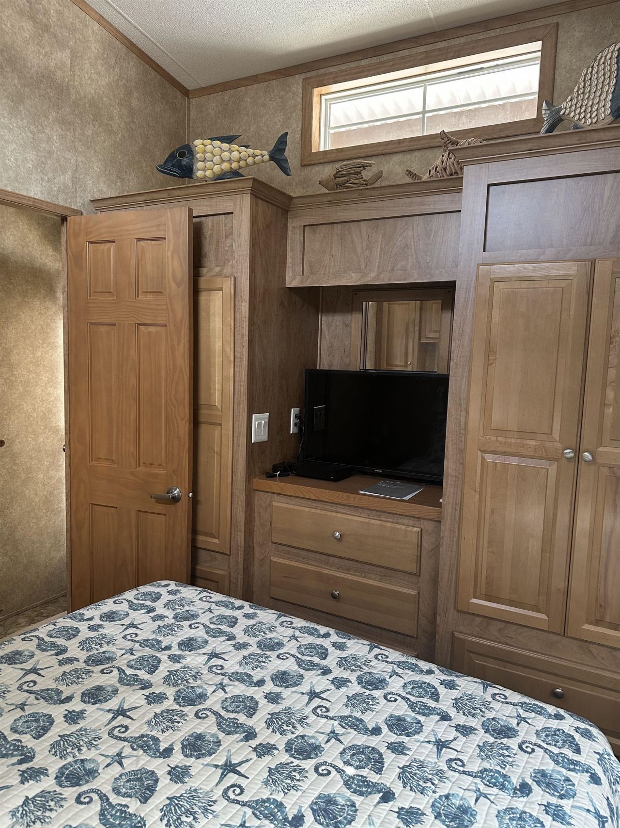 9700 Kings Rd. Photo 23