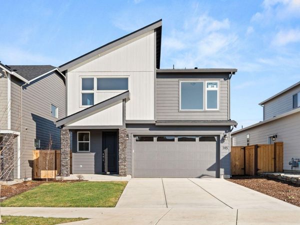 145 Valemont Drive, Unit 38, Eagle Point, OR 97524