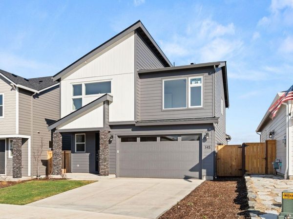 145 Valemont Drive, Unit 38, Eagle Point, OR 97524