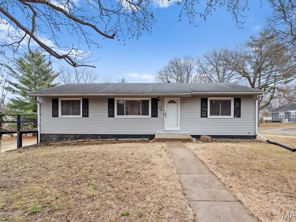 128 S Cherry Street, Lebanon, IL 62254