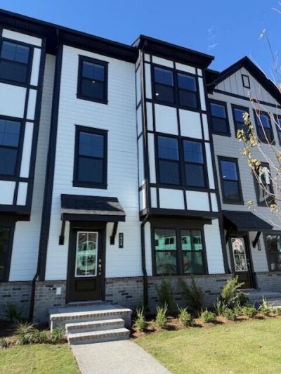 594 Scholar Way Photo 1