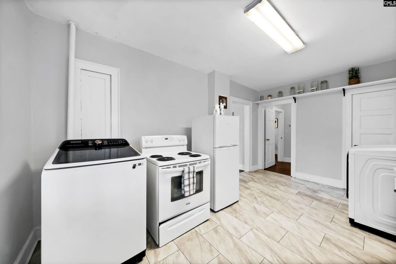 130 S Shandon  Photo 52