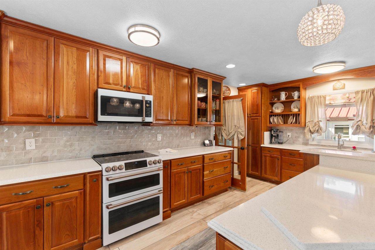 1010 Moss Dr. Photo 10